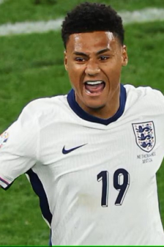 Нидерланды &mdash; Англия. Голы и лучшие моменты